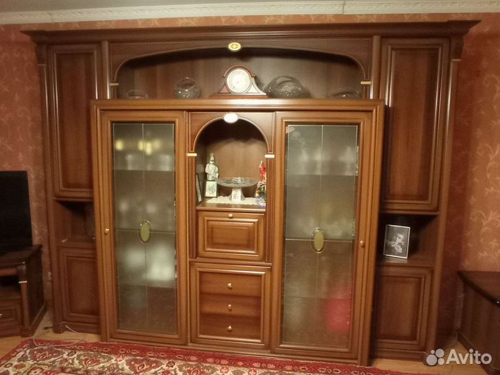 Стенка в гостиную