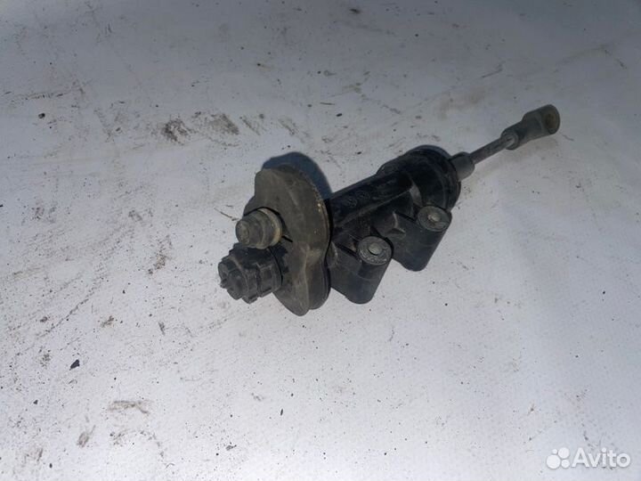 Главный цилиндр сцепления Audi A6 С6 2005-2011