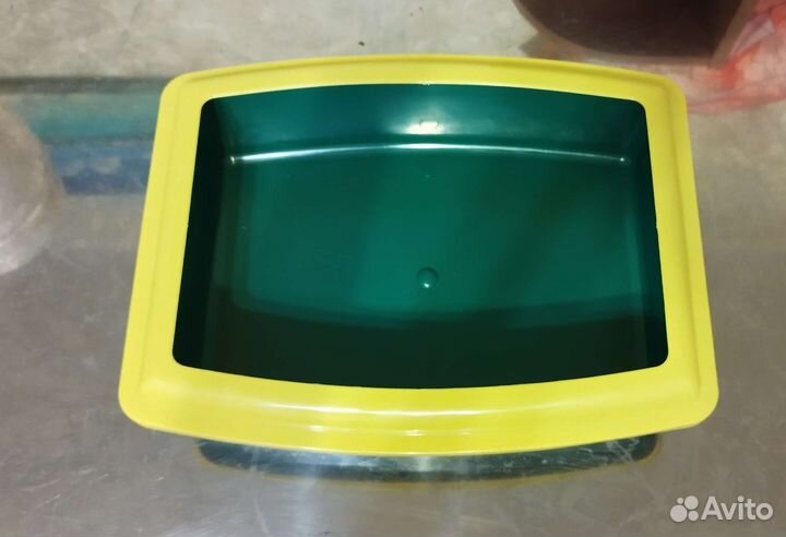 Лоток и наполнитель