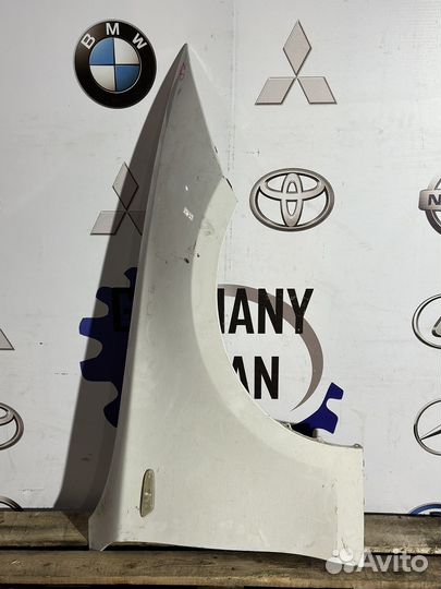 Крыло переднее правое bmw E87