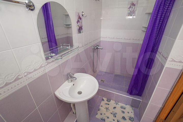 Комната 16 м² в 8-к., 2/3 эт.