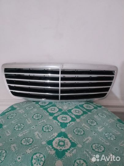 Решётка на mercedes e 210