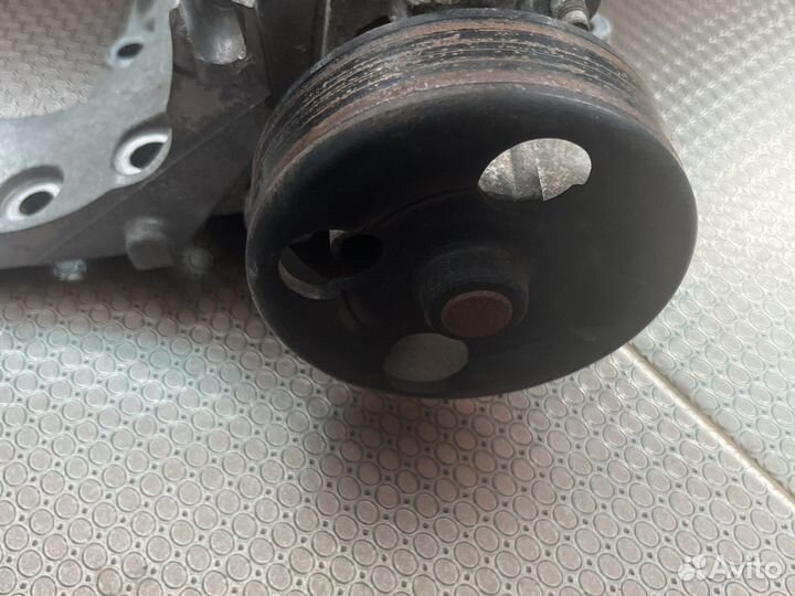 Помпа Nissan Qashqai j10 X-Trail mr20de