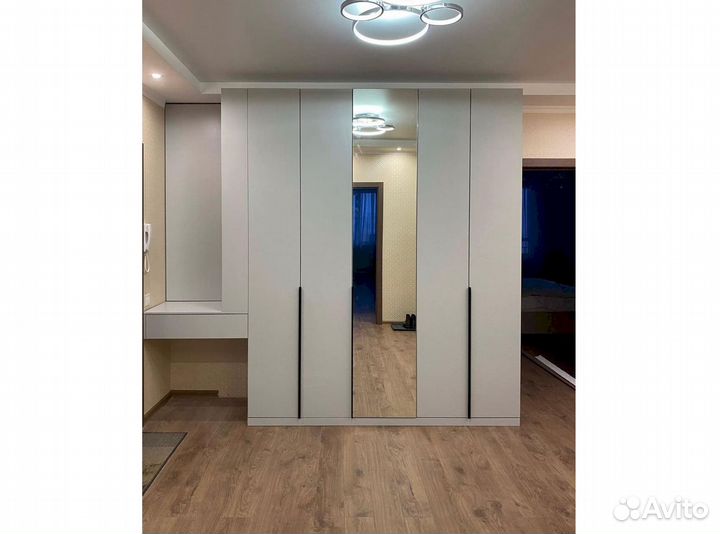 Черный шкаф