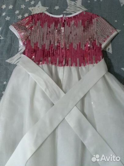 Нарядное платье для девочки