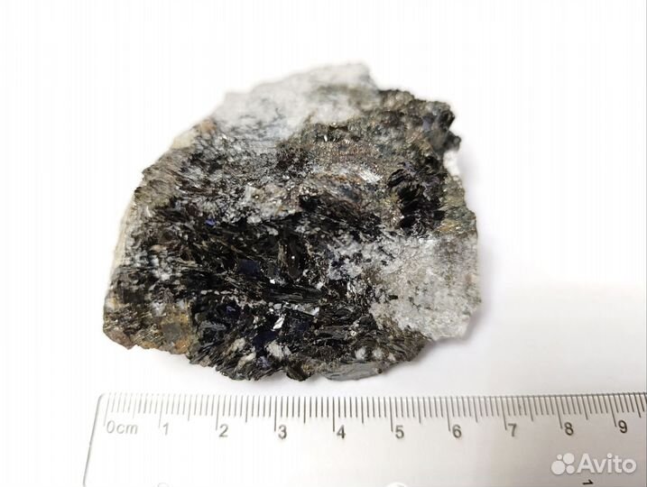 Вермикулит с пиритом