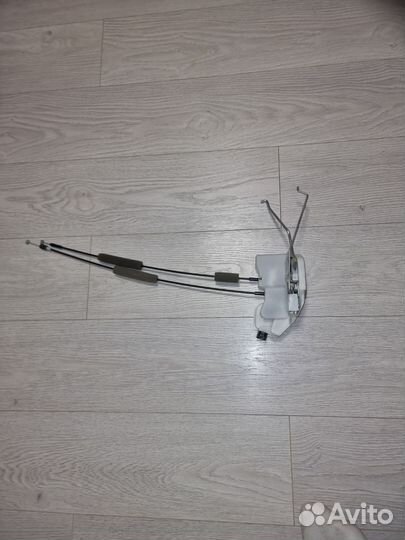 Замок двери передний левый Mitsubishi galant 9