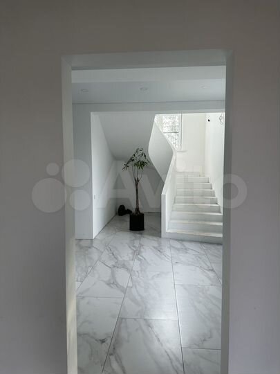 Коттедж 348,8 м² на участке 13 сот.