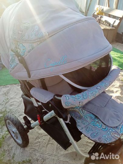 Прогулочная коляска