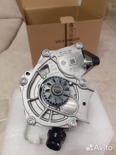 Помпа шкода 1.8 GEN3 / 06L121111H