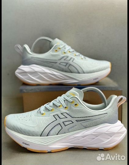 Кроссовки беговые Asics Novablast 4