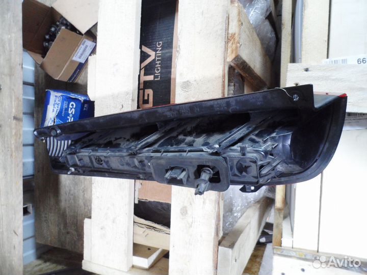 Фонарь задний правый Ford Fiesta 2003