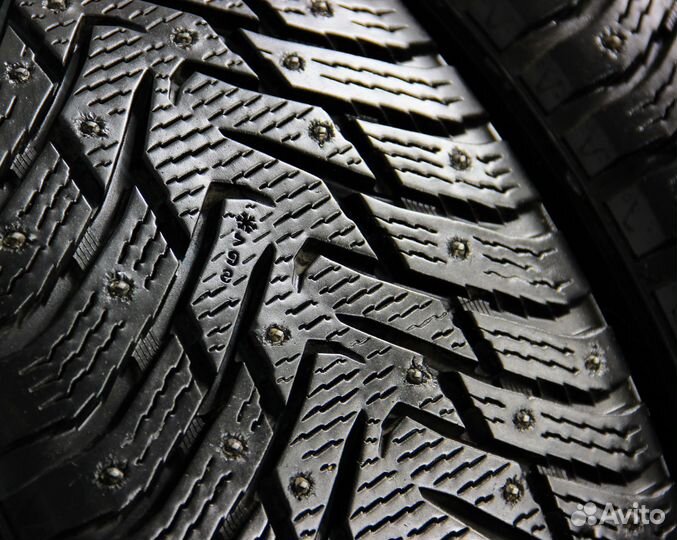 Nokian Tyres Hakkapeliitta 8 SUV 265/40 R21 и 295/35 R21