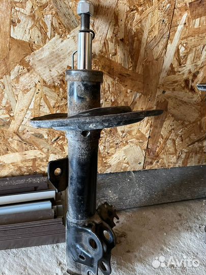 Стойки на toyota camry