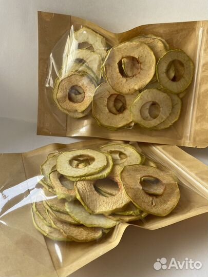 Сушеные фрукты; фрипсы; полезные сладости