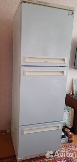 Холодильник трехкамерный бу