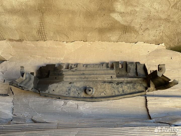 Воздуховод радиатора Mercedes C W204