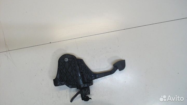 Педаль сцепления Volkswagen Beetle, 2013