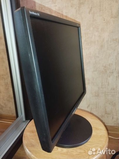 Монитор Samsung