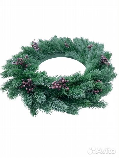 Венок из еловых веток