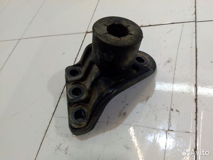 Кронштейн опоры двигателя левый (Kia Sportage)