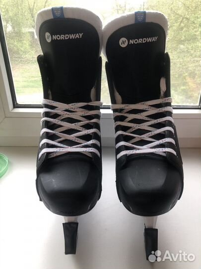 Коньки хоккейные 43 размер