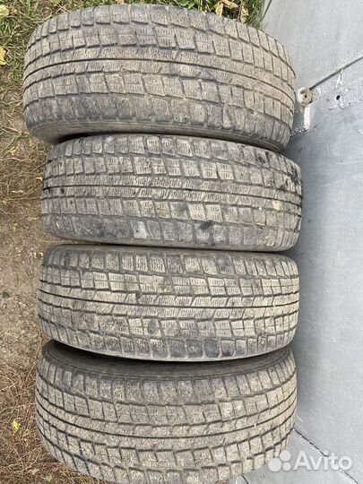 Goodyear Ice Navi NH 215/60 R16