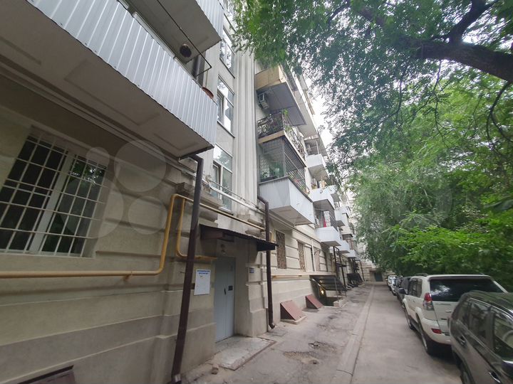 4-к. квартира, 82 м², 4/5 эт.