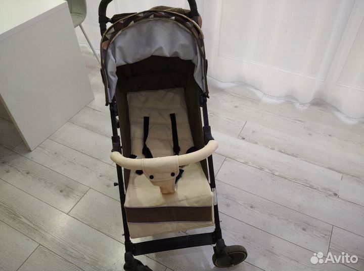 Прогулочная коляска трость babyhit