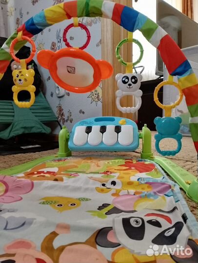 Детский развивающий коврик с дугой