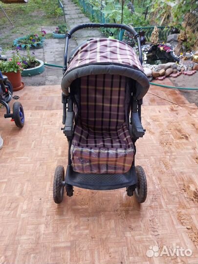 Прогулочная коляска