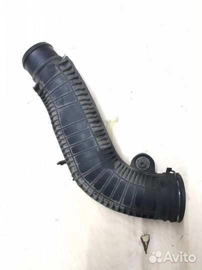 Патрубок интеркулера Passat B7