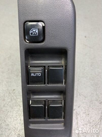 Блок управления стеклоподъемниками Nissan Primera