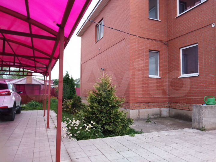 Дом 200 м² на участке 10 сот.