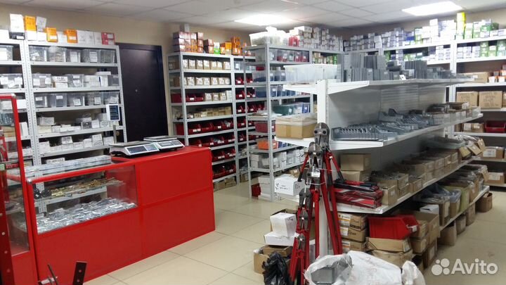 Монтаж металлических стеллажей