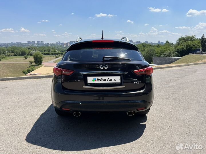 Infiniti FX37 3.7 AT, 2010, 136 000 км