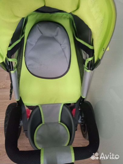 Детский велосипед с ручкой