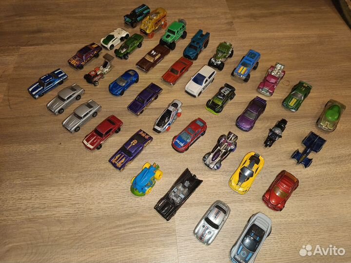 Hot wheels машинки