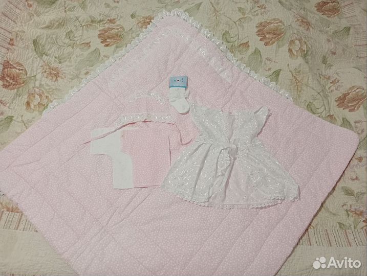 Много детских вещей на девочку