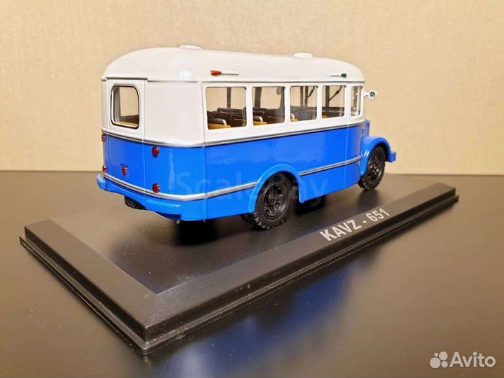 Кавз-651 kavz-651 бело-синий Classicbus 1:43