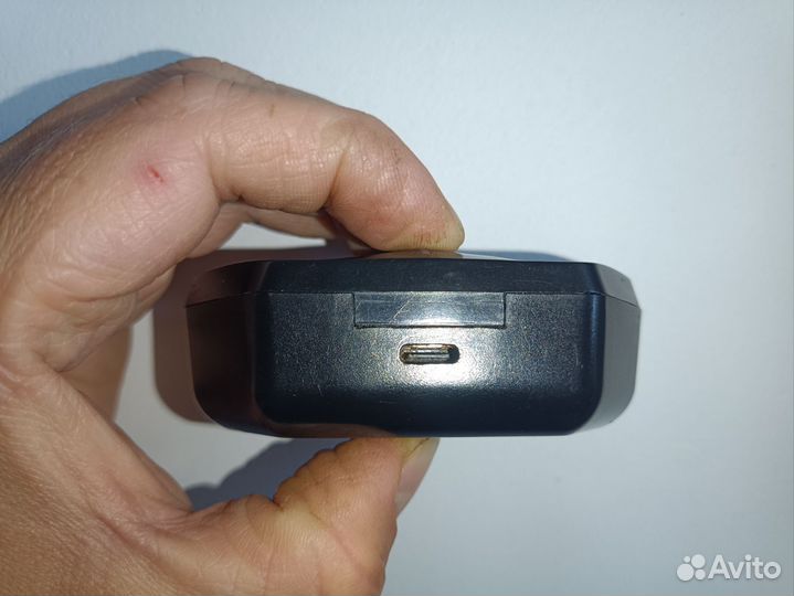 Кейс от беспроводных наушников QC1