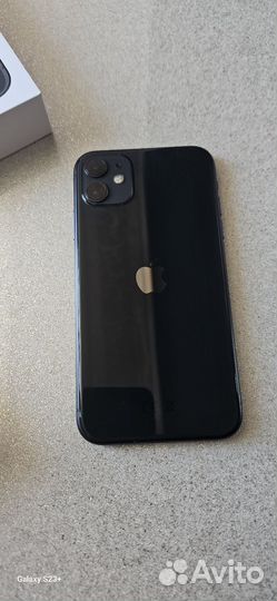 Телефон iPhone 11