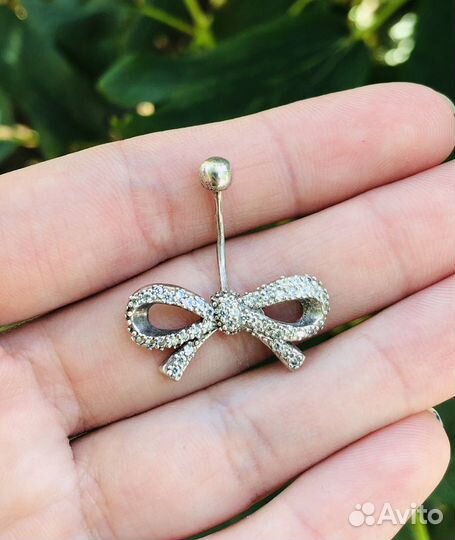 Пирсинг в пупок из серебра