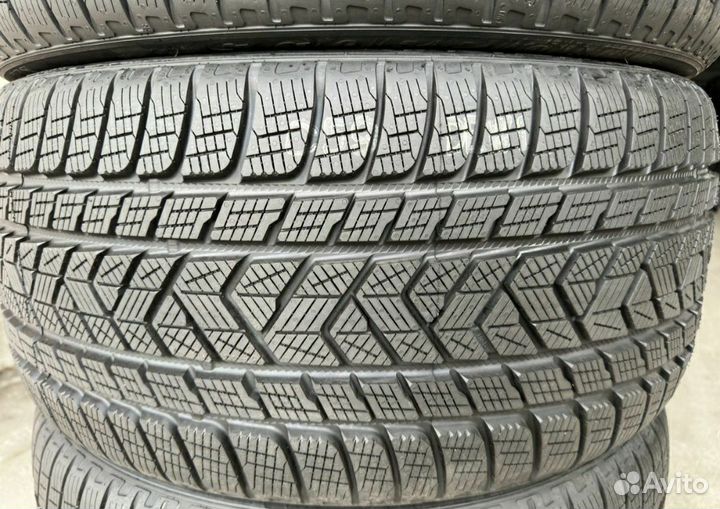 Pirelli Scorpion Winter 275/35 R22 и 315/30 R22 104V