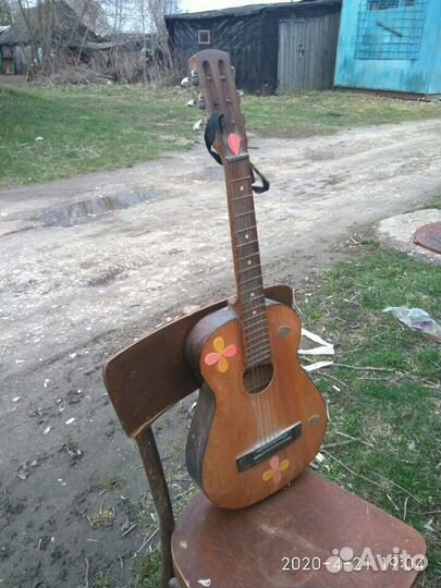 Гитара детская (высота 85 см)