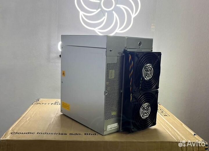 Асик AntMiner L7 9300M