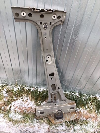 Стойка renault sandero 2 центральная,средняя