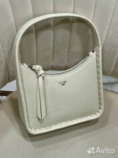 Сумка хобо Fendi Mini Fendessence