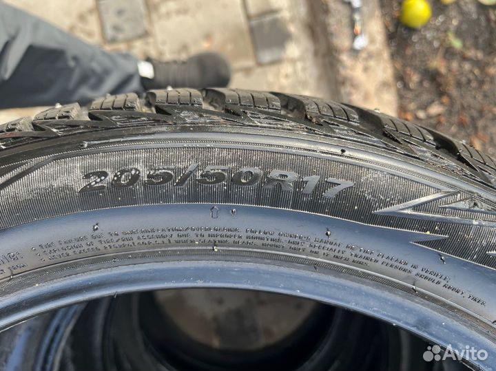 Nexen Winguard WinSpike WH62 205/50 R17