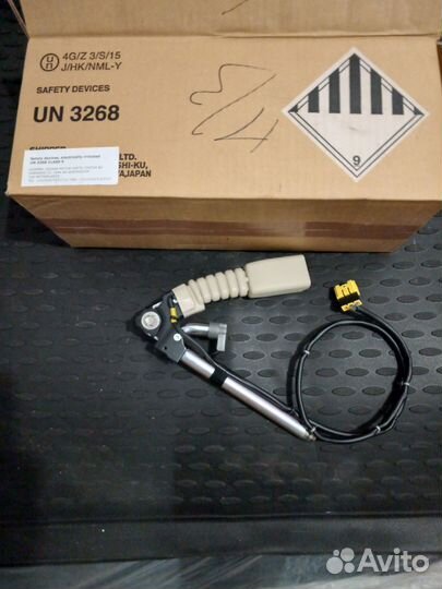 QX80/QX56 (Z62) Ответная часть ремня безопасности